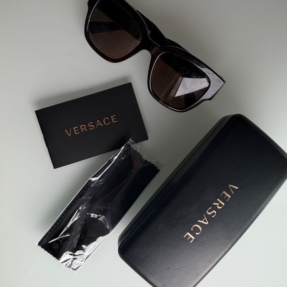 SOLD - Picture 3 of 5